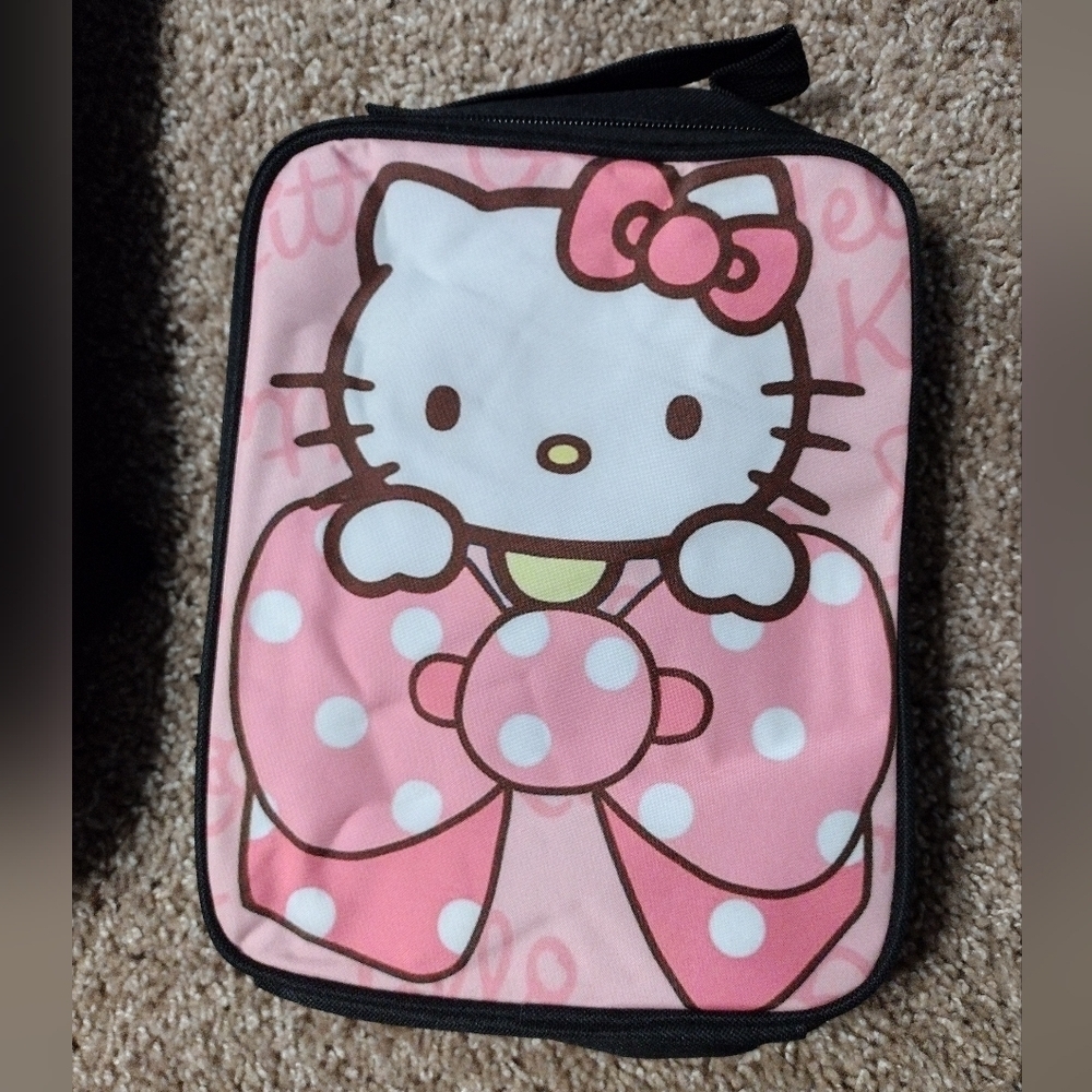 Hello Kitty Sanrio Trio Backpack lunchbox pencil case Set NWOT - Picture 4 of 16
